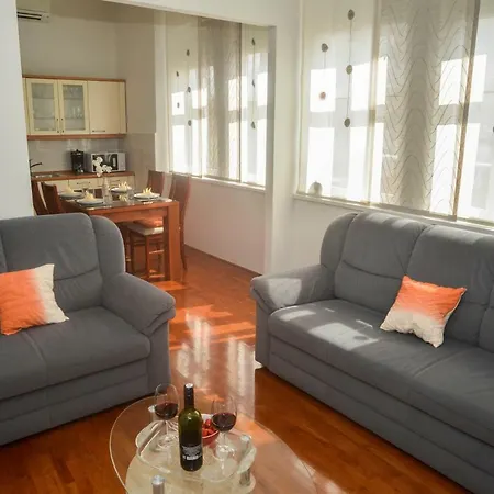Central Aparment Claudia * Zadar