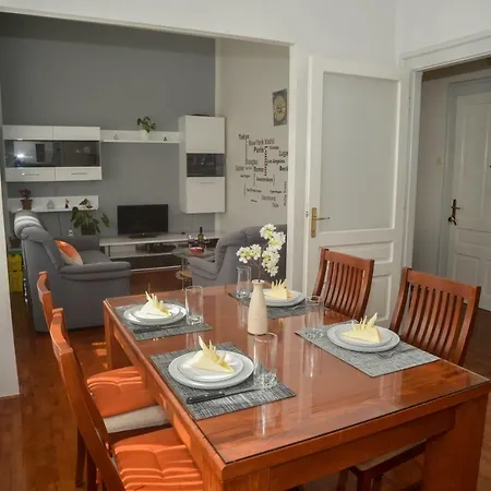Central Aparment Claudia * Zadar