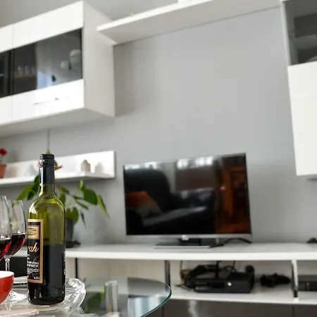 Central Aparment Claudia Zadar